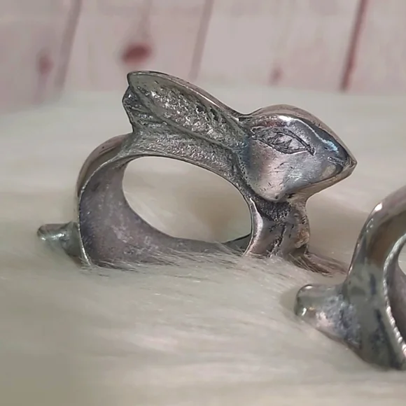 Vintage Pewter Silver Tone Rabbit Bunny Napkin Ring Set of Four Witchy Easter - Picture 9 of 17